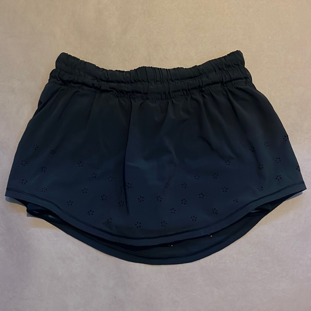 Black Lululemon Skirt 2.5’